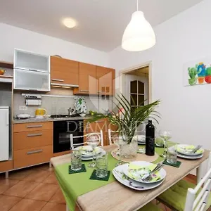 Santa Eufemia 10min Walk To City & Free Garage Parking , Rovigno Croazia