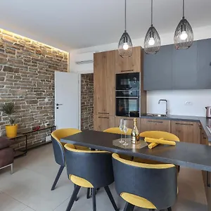 Borgo Marina - By The Sea , Fiume Croazia