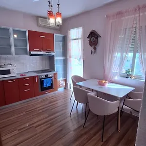  Apartment Cozyflat In The Middle Of Albania