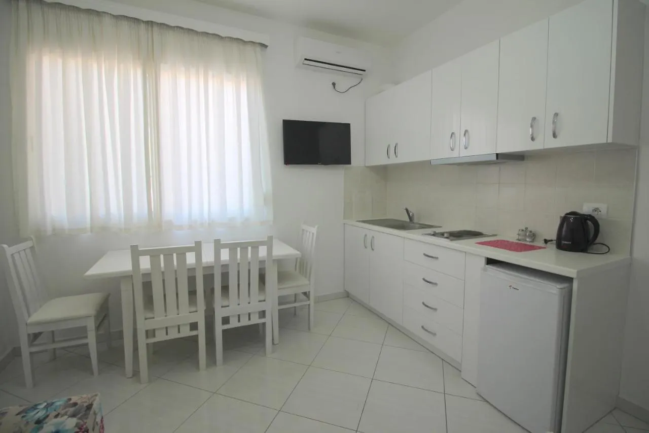 Eleana Apartments Sarandë