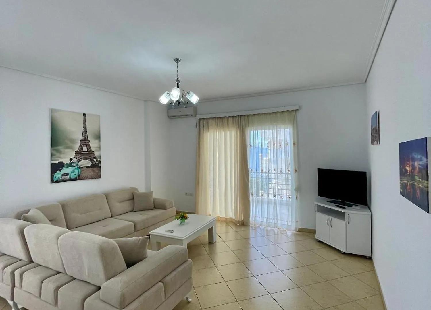 Eleana Apartments Sarandë 0*,