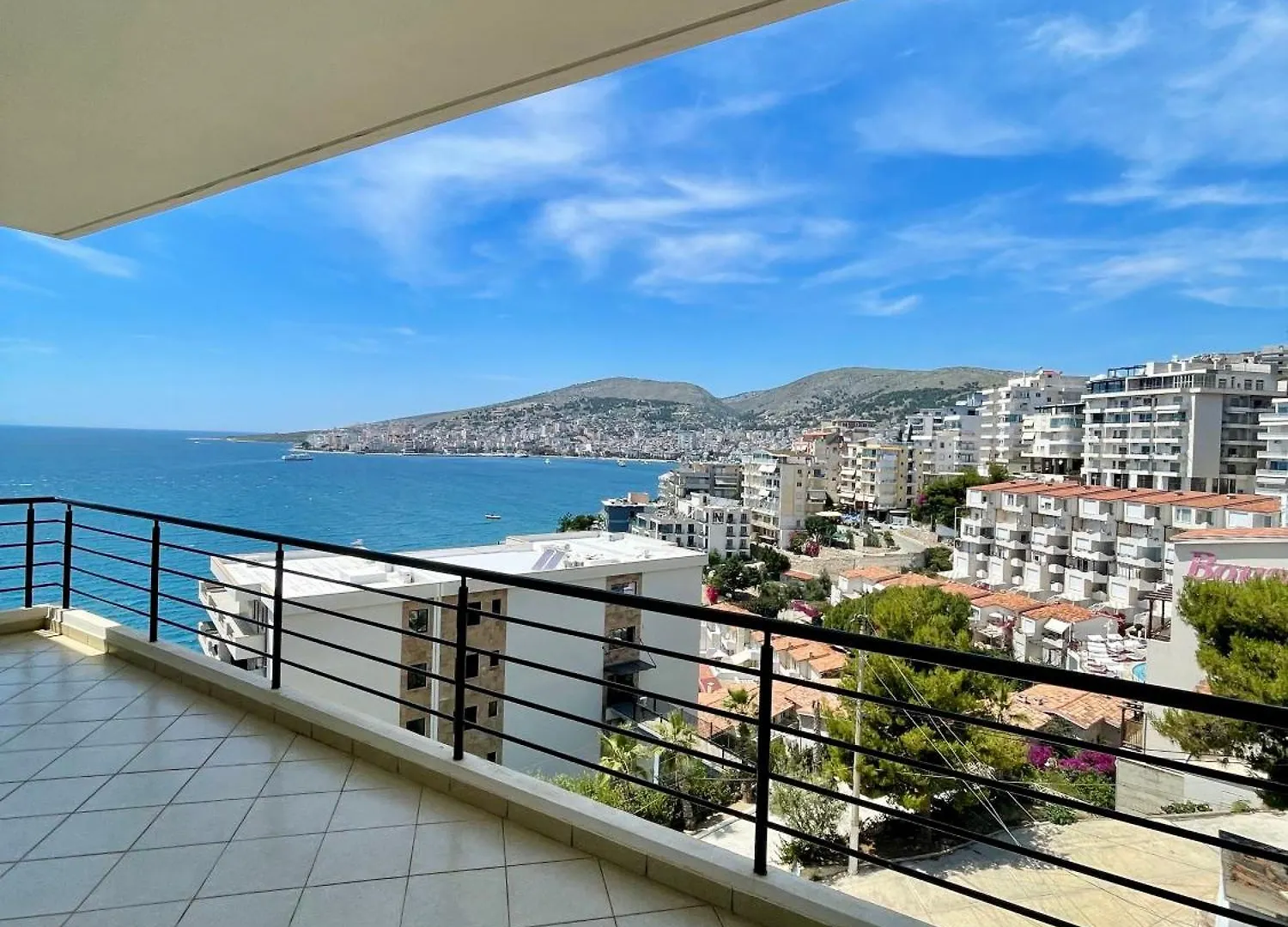 Eleana Apartments Sarandë 0*,