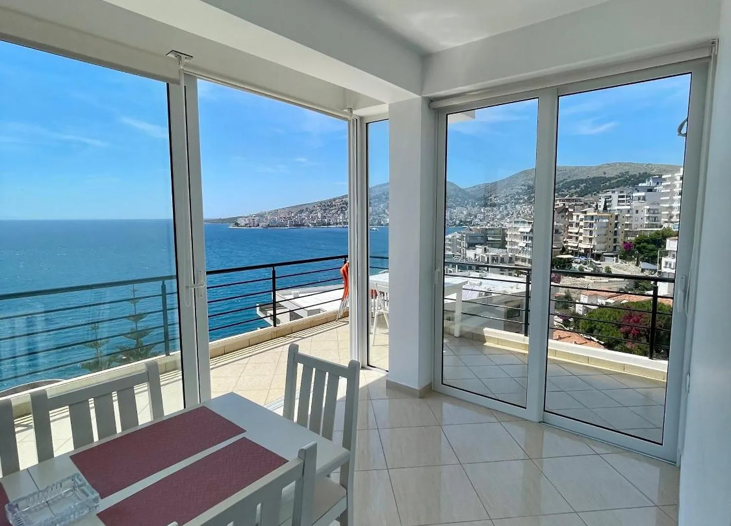Eleana Apartments Sarandë 0*,
